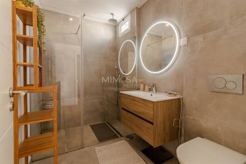 Moradia Geminada T4, Faro, Lagos / Arrendamento / 3000