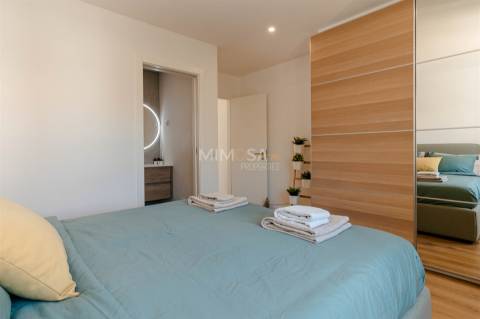 Moradia Geminada T4, Faro, Lagos / Arrendamento / 3000