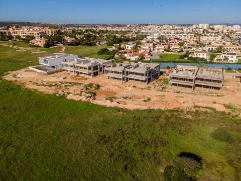 Moradia T4 de Luxo com Vista Mar e Piscina, Lagos