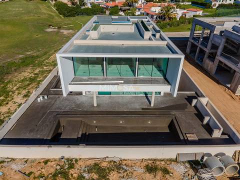 Moradia T4 de Luxo com Vista Mar e Piscina, Lagos