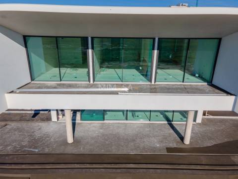 Moradia T4 de Luxo com Vista Mar e Piscina, Lagos