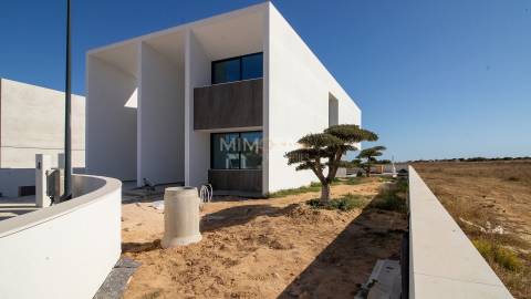 Moradia T4 de Luxo com Vista Mar e Piscina, Lagos