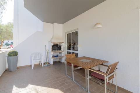 Apartamento T3 Tranquilo com Terraço