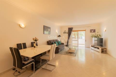 Apartamento T3 Tranquilo com Terraço