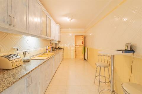 Apartamento T3 Tranquilo com Terraço