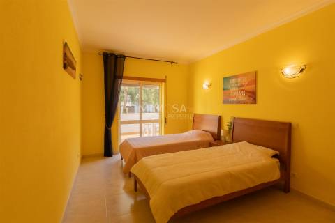 Apartamento T3 Tranquilo com Terraço