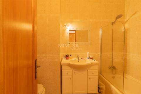 Apartamento T3 Tranquilo com Terraço