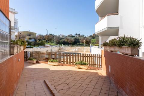 Apartamento T3 Tranquilo com Terraço