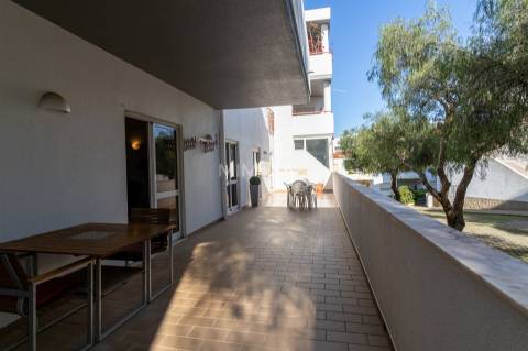 Apartamento T3 Tranquilo com Terraço