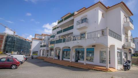 Loja de 74 m2 com Garagem - INVESTIMENTO ELEGANTE EM LAGOS