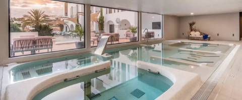 Apartamento de Luxo com Vista para Piscina em Lagos!