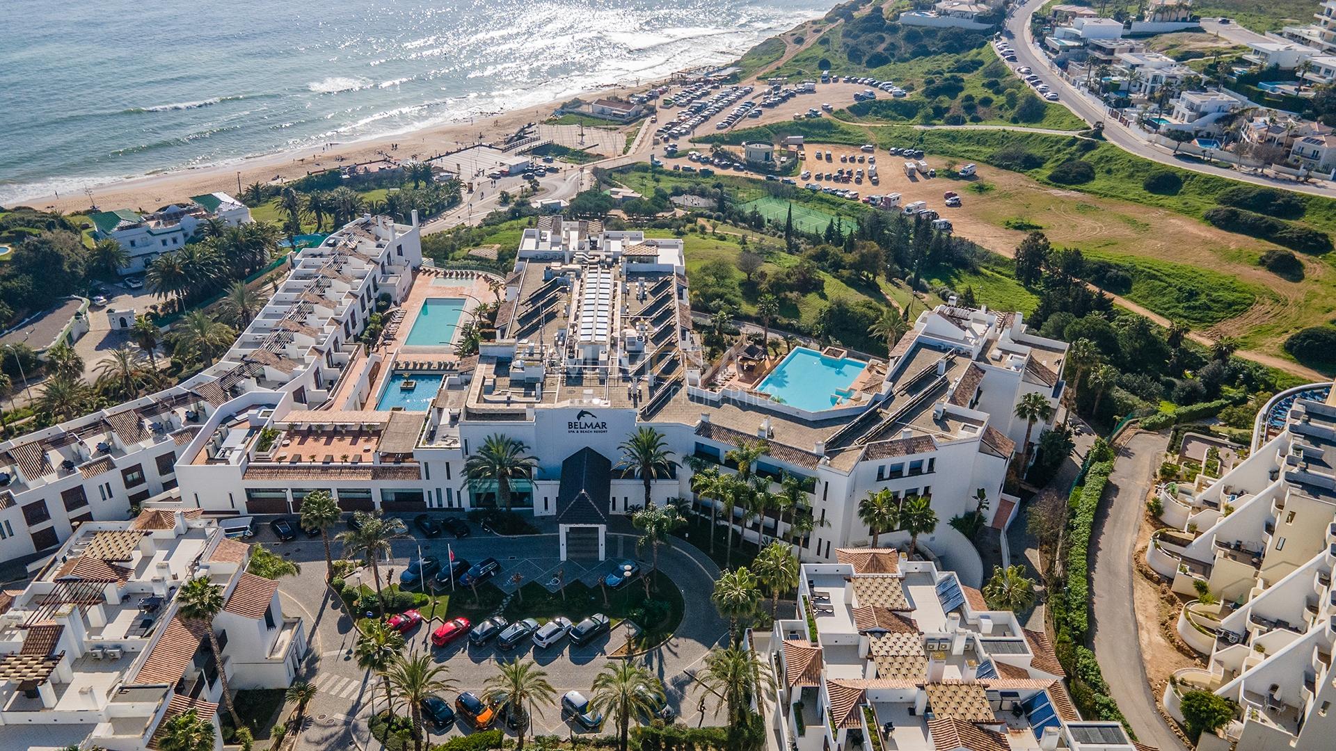 Apartamento de Luxo a 5 Min da Praia de Porto Mós – Lagos