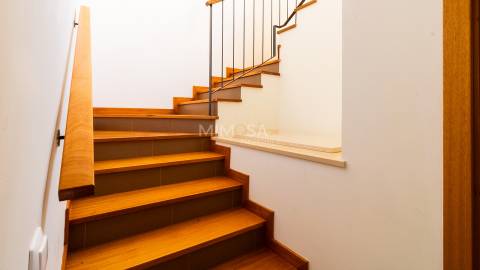 Moradia T3 em Banda – Arão, Mexilhoeira Grande