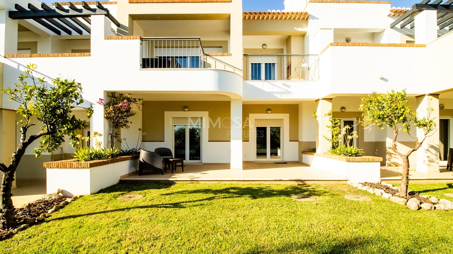 Moradia T3 em Banda – Arão, Mexilhoeira Grande