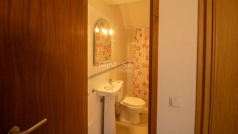 Moradia T5 +1, Praia da Luz Lagos / Arrendamento anual  4.000€ / Ref. LV059