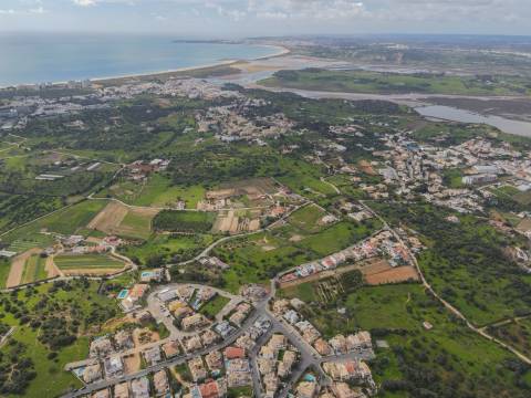 Terreno para Moradia T4 em Alvor