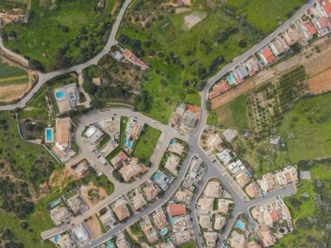 Terreno para Moradia T4 em Alvor