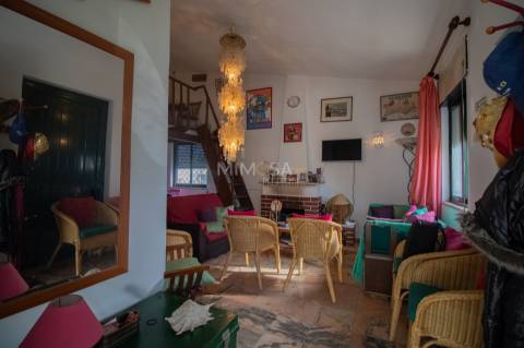 Moradia T3+2 com 3 Anexos Independentes em Alvor