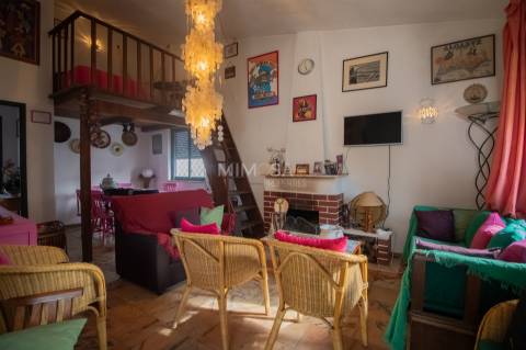 Moradia T3+2 com 3 Anexos Independentes em Alvor