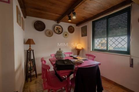 Moradia T3+2 com 3 Anexos Independentes em Alvor