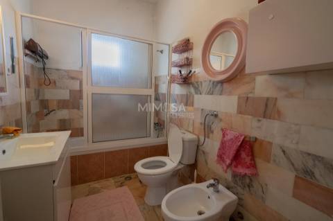 Moradia T3+2 com 3 Anexos Independentes em Alvor