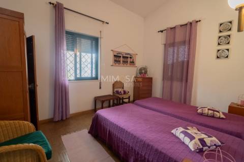 Moradia T3+2 com 3 Anexos Independentes em Alvor