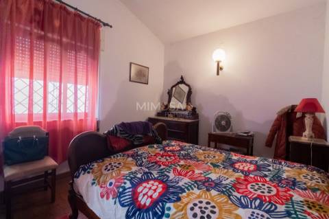 Moradia T3+2 com 3 Anexos Independentes em Alvor