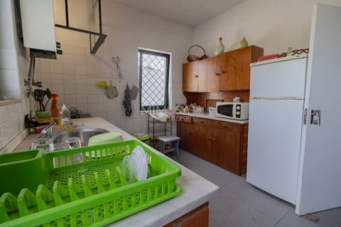 Moradia T3+2 com 3 Anexos Independentes em Alvor