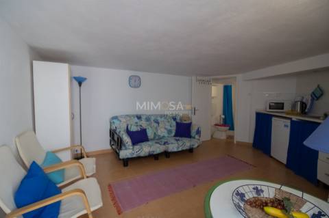 Moradia T3+2 com 3 Anexos Independentes em Alvor