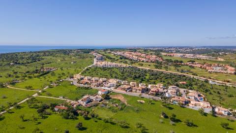 Fantástico terreno para construção de moradia, projeto perto da praia em zona privilegiada da cidade