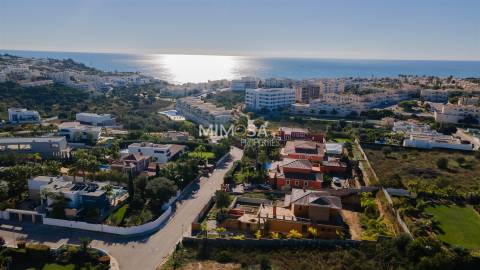 Nova Moradia de 4 Quartos em Suite em Porto de Mós, Lagos