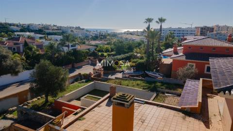 Nova Moradia de 4 Quartos em Suite em Porto de Mós, Lagos