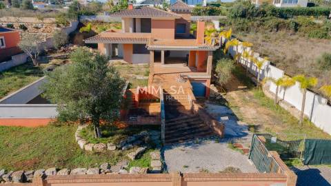 Nova Moradia de 4 Quartos em Suite em Porto de Mós, Lagos