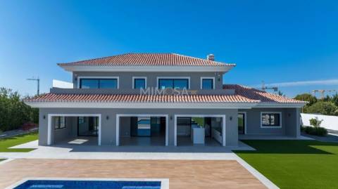Moradia de Luxo entre o Boavista Golf e as Falésias de Lagos