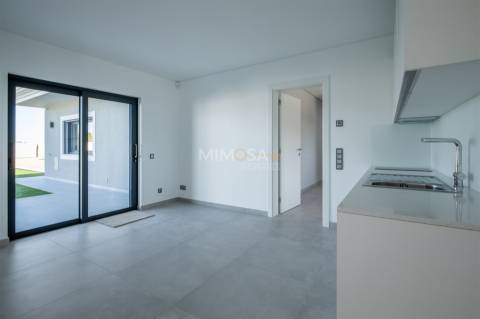 Moradia de Luxo entre o Boavista Golf e as Falésias de Lagos