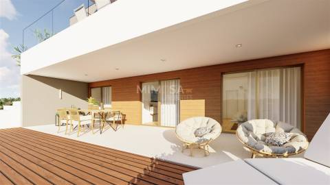 Nova Moradia T3 com Piscina e vista panorâmica, Mexilhoeira Grande