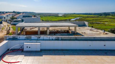Nova Moradia T3 com Piscina e vista panorâmica, Mexilhoeira Grande