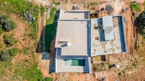 Nova Moradia T3 com Piscina e vista panorâmica, Mexilhoeira Grande