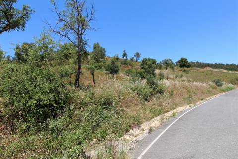 Terreno Misto  com Ruína para Reconstrução em Monchique
