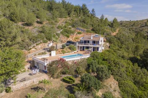 Moradia T3+1 com Vista panorâmica sobre o mar - Salema