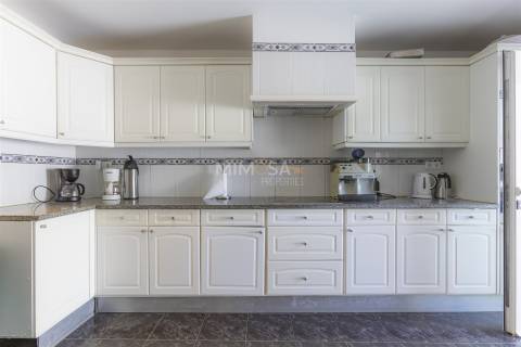 Moradia T5+2 com Vista Mar na Meia Praia, Lagos