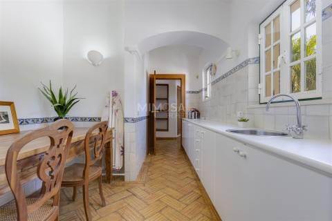 Moradia T5 de Charme com Piscina e Spa – Alcalar, Portimão