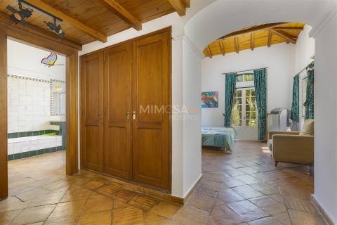 Moradia T5 de Charme com Piscina e Spa – Alcalar, Portimão