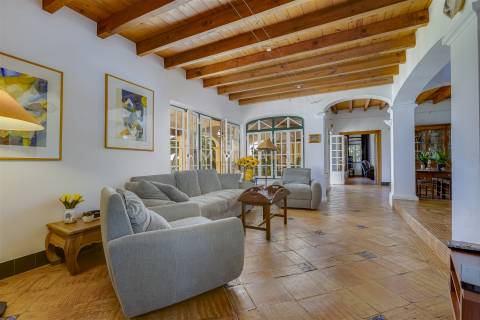 Moradia T5 de Charme com Piscina e Spa – Alcalar, Portimão