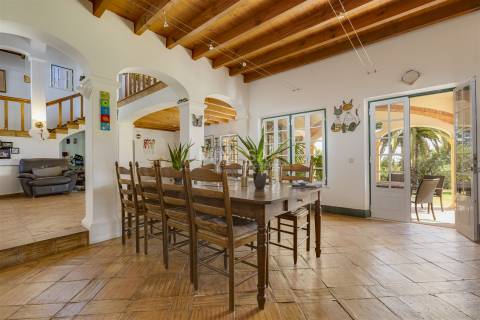 Moradia T5 de Charme com Piscina e Spa – Alcalar, Portimão