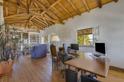 Moradia T5 de Charme com Piscina e Spa – Alcalar, Portimão