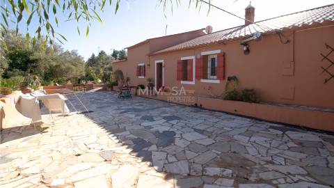 Quinta Típica Restaurada em Lagos – 2 Ha com Potencial Turístico