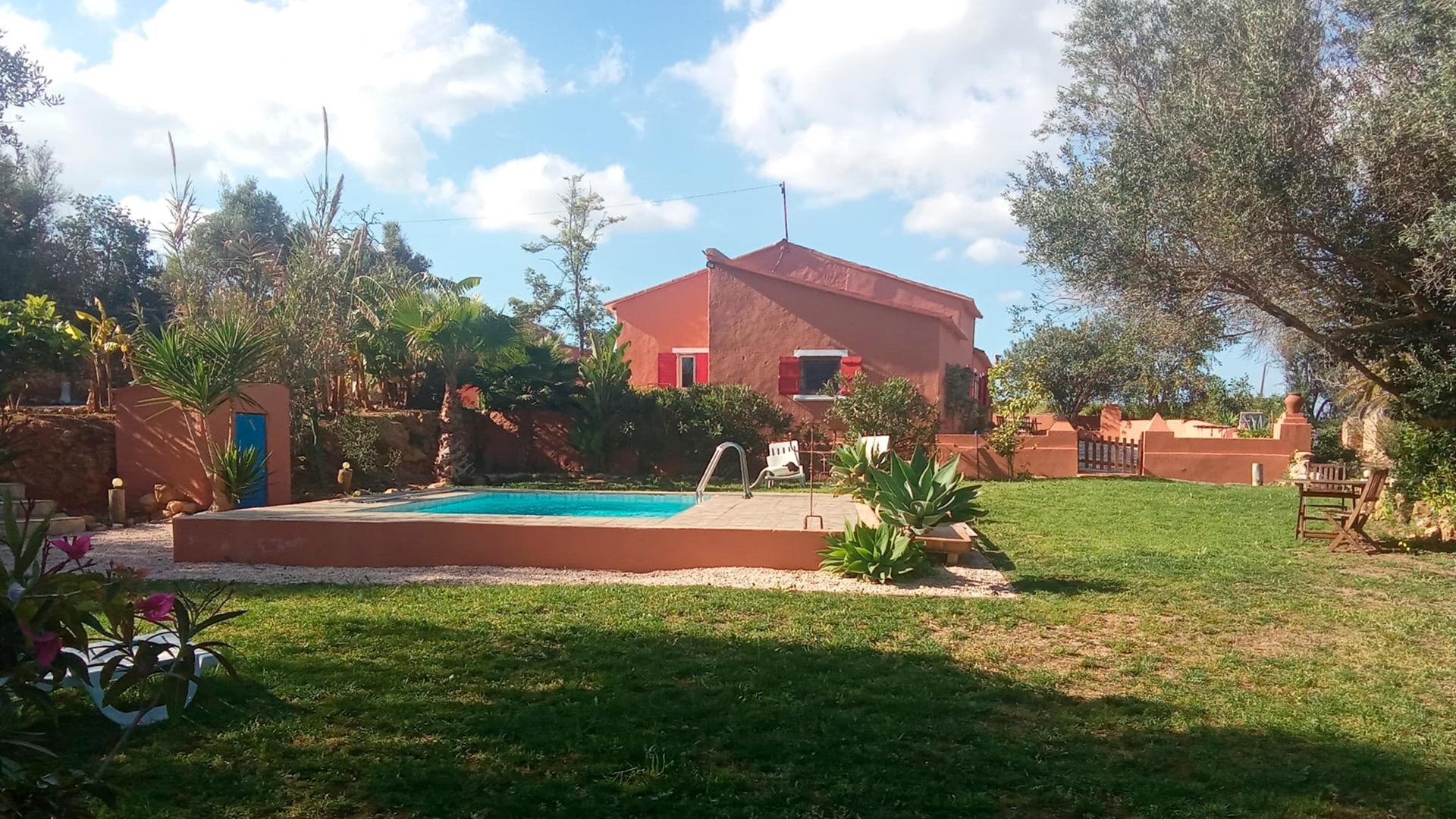 Quinta Típica Restaurada em Lagos – 2 Ha com Potencial Turístico