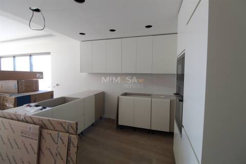 Novo Apartamento T2 com Vista para o Mar em Alvor