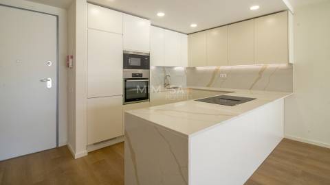 Novo Apartamento T2 com Vista para o Mar em Alvor